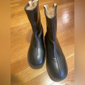 Winter leather boots